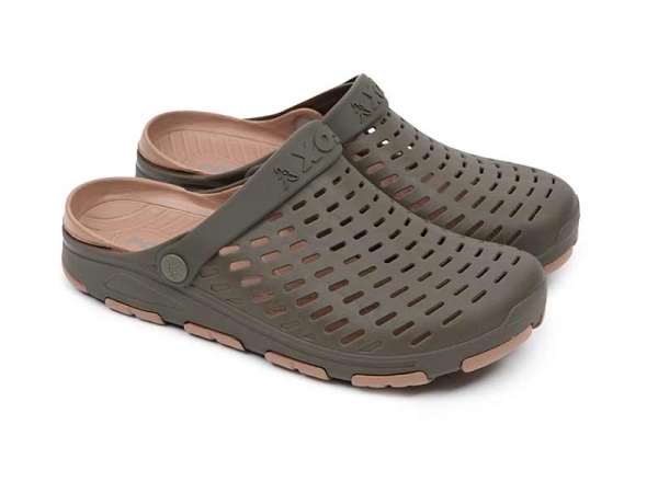 Fox Clogs Khaki Latschen Gr. 43